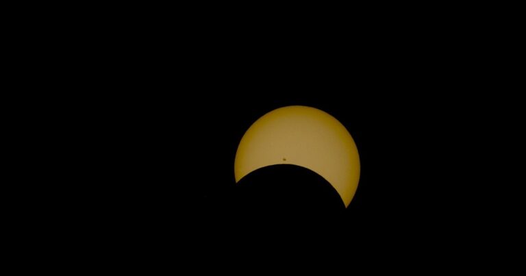 The Most Powerful Intentions You Should Set for the August Solar Eclipse - Featured image