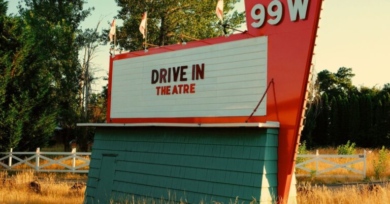 Which States Still Have the Most Drive-In Movie Theaters? - Featured image