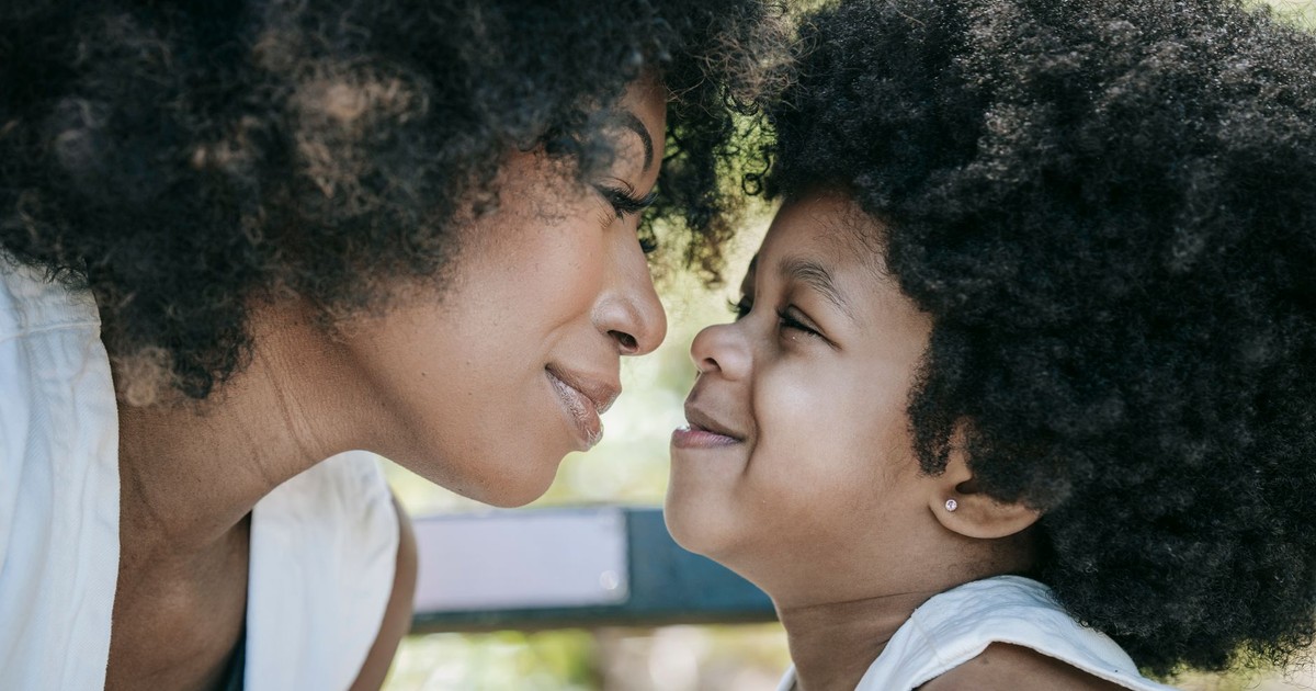 20 traits you can only inherit from mom (and some that come from dad)