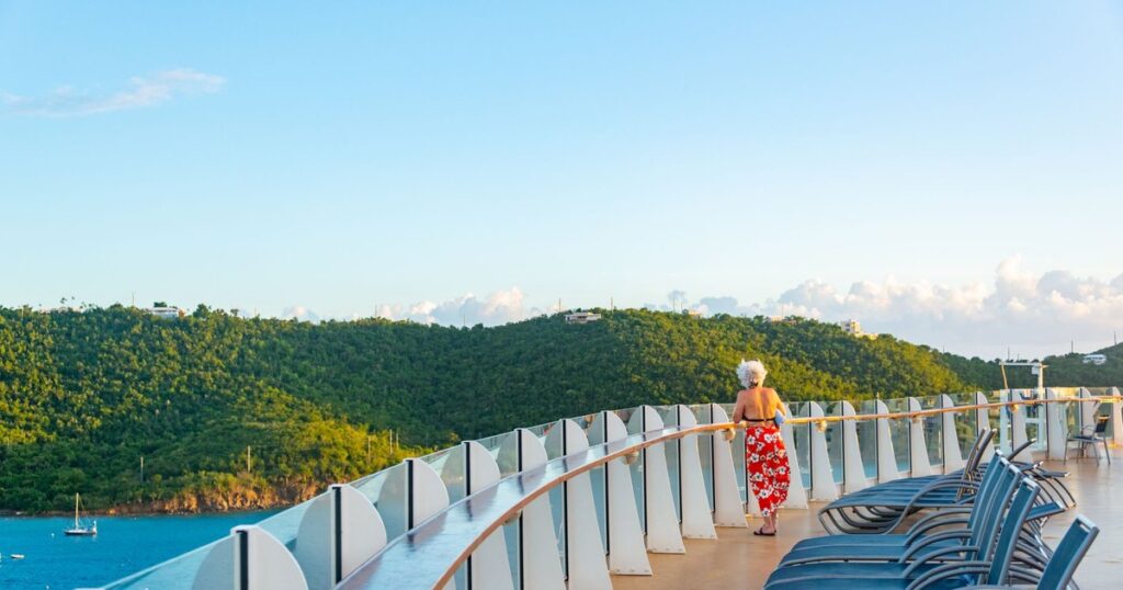 She Quit Her 6-Figure Job to Live on Cruise Ships and Realizes Something - Featured image